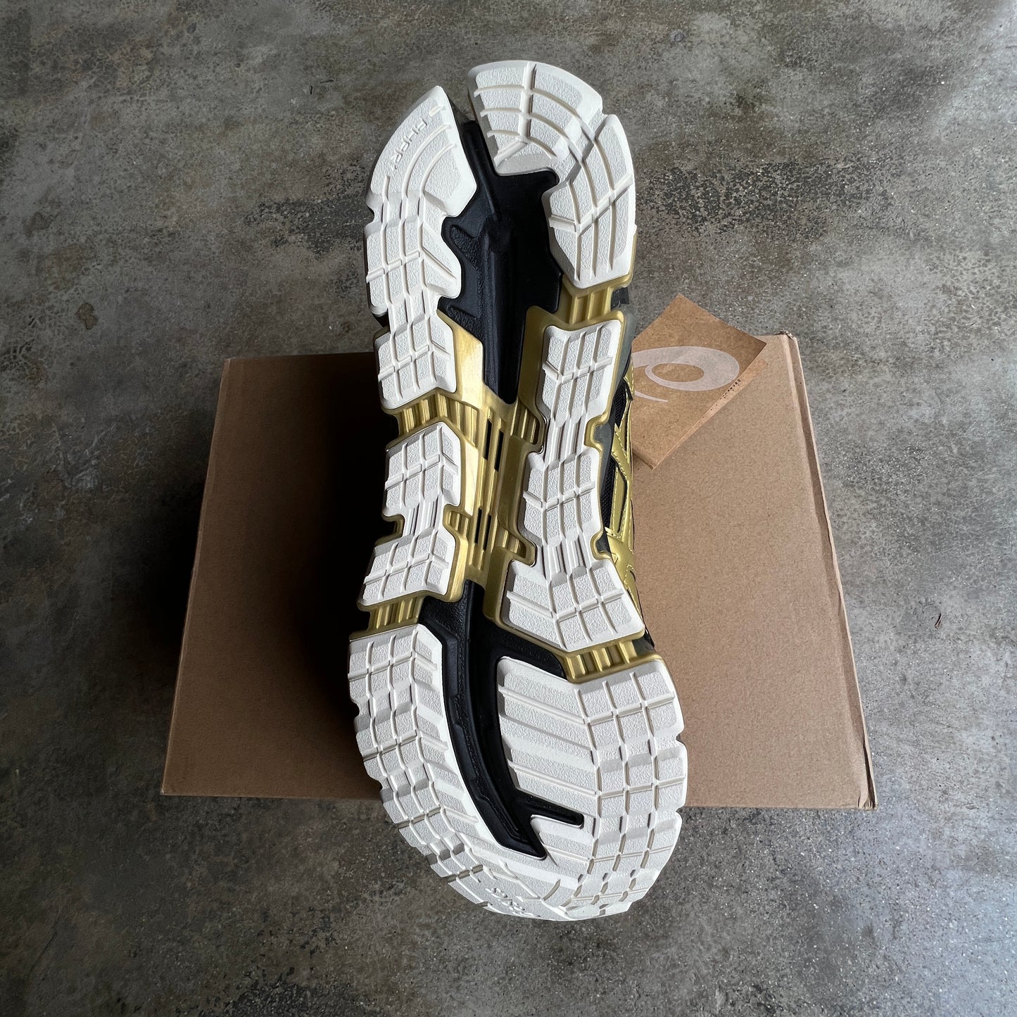 Asics GmbH x Gel Quantum 360 6 'Rich Gold Black Coffee'