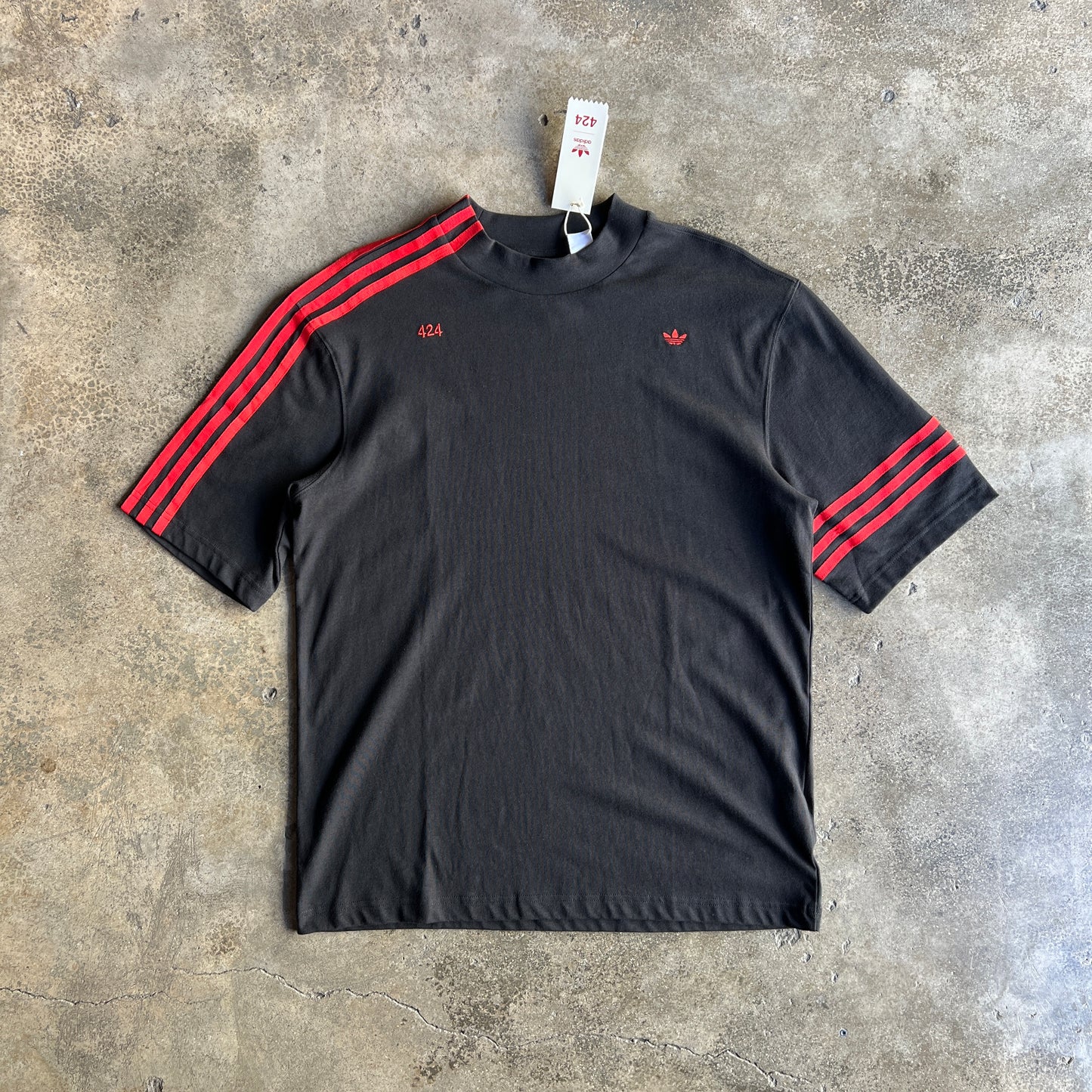 424 Stripped Tee