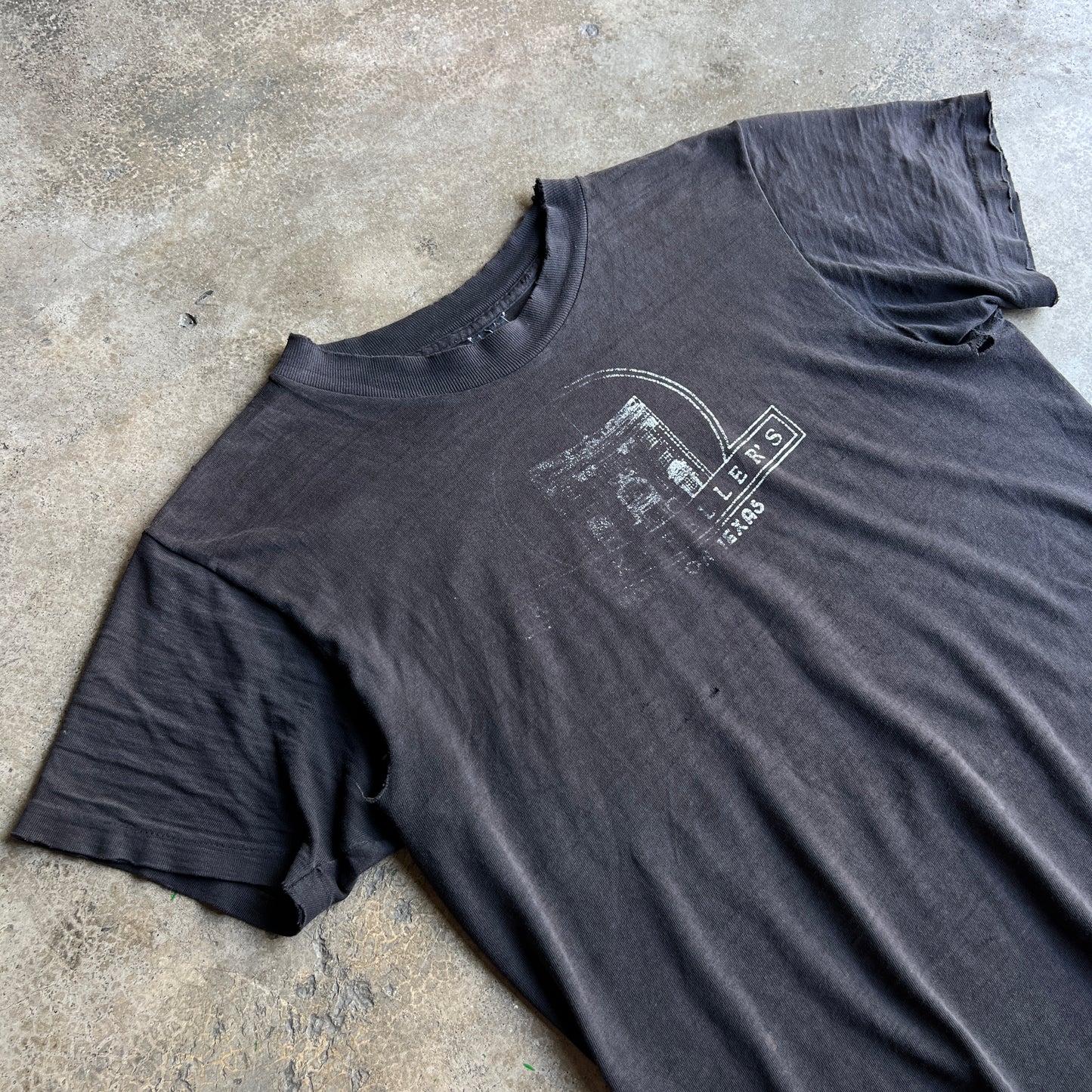 80’s Rockefeller’s Faded tee