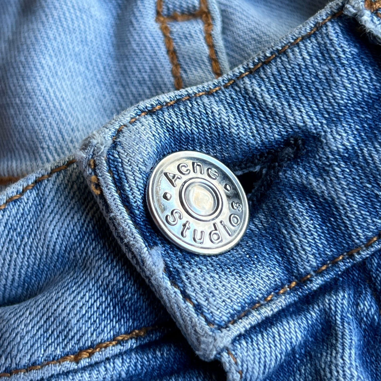 Decosntructed Denim Jeans