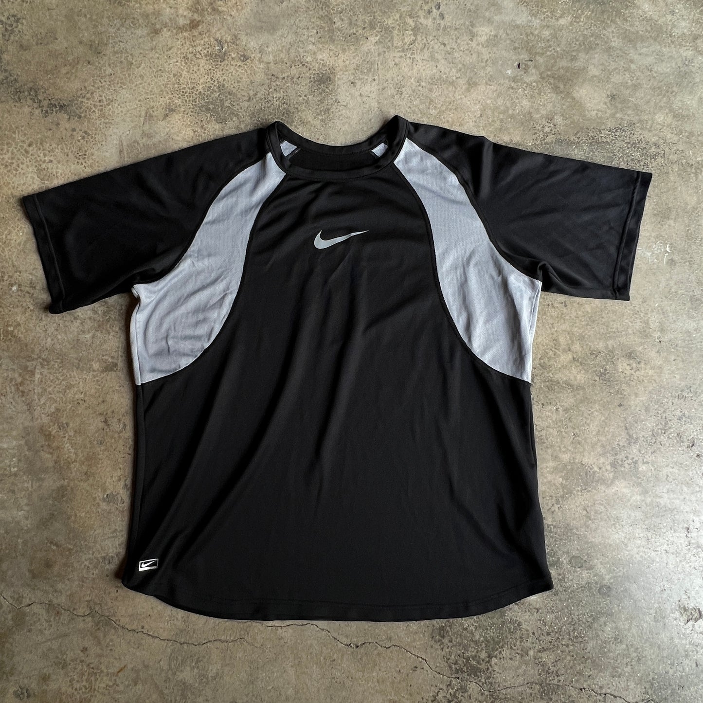 Nike 00’s Gorpcore tee