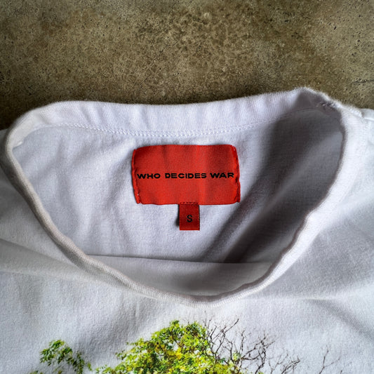 Who Decides War tee