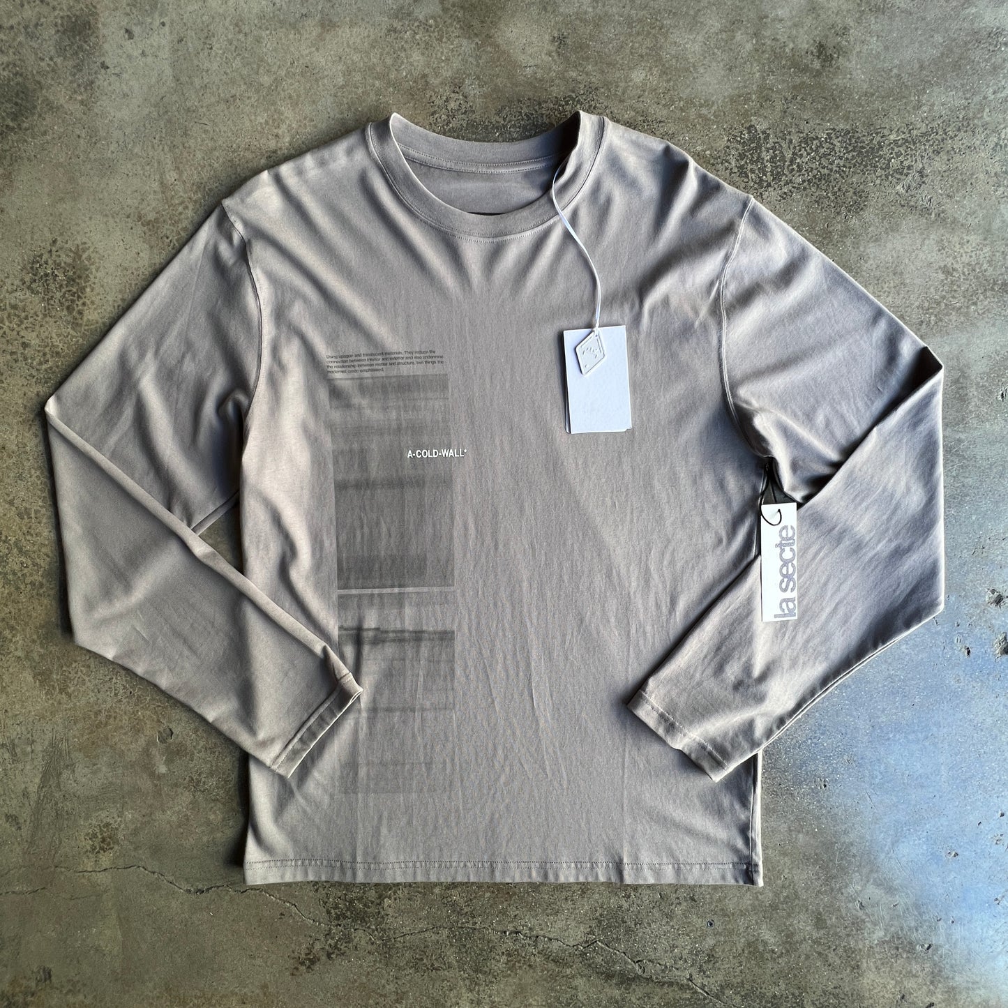AĆW Longsleeve