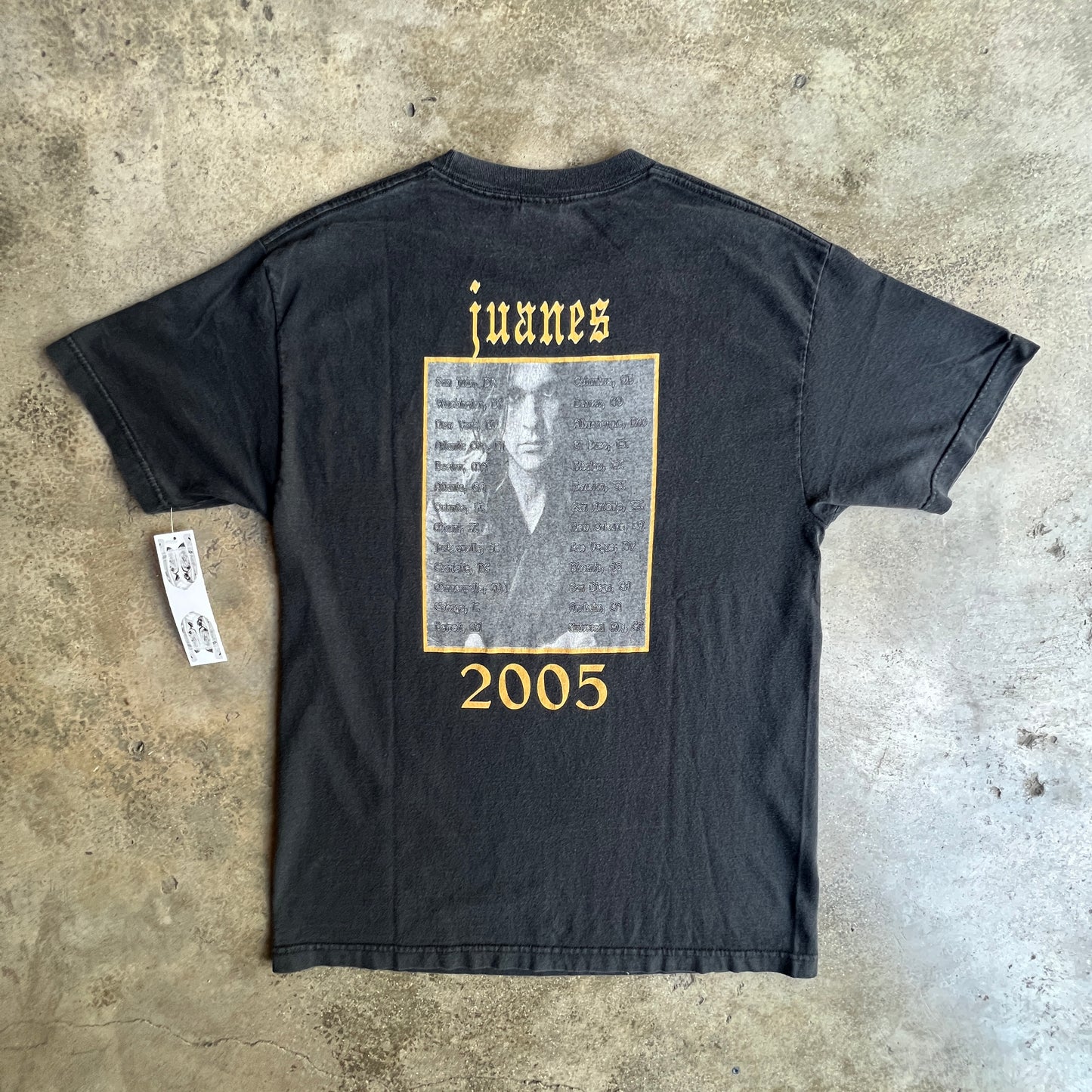 Vtg 05’ Juanes “Mi sangre” Tour