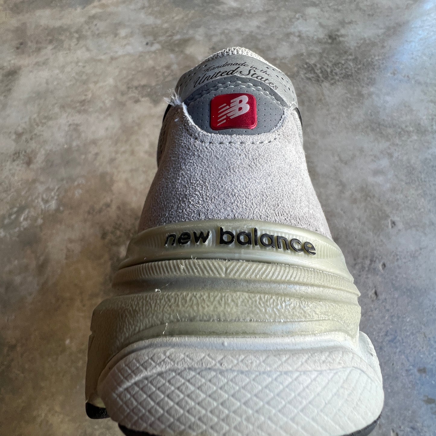 New Balance 990 V4
