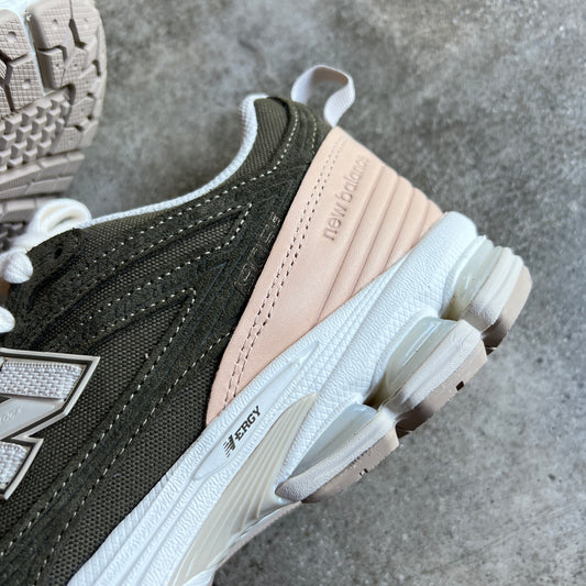 New Balance 1906 11.5US