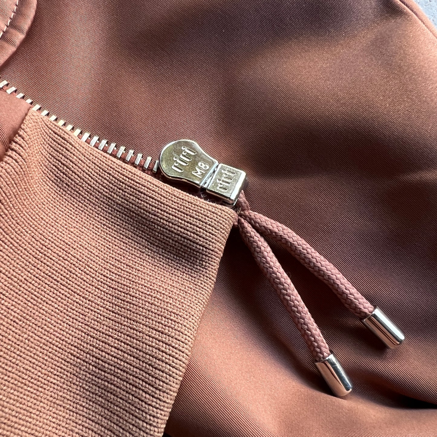 Azura Bomber W16