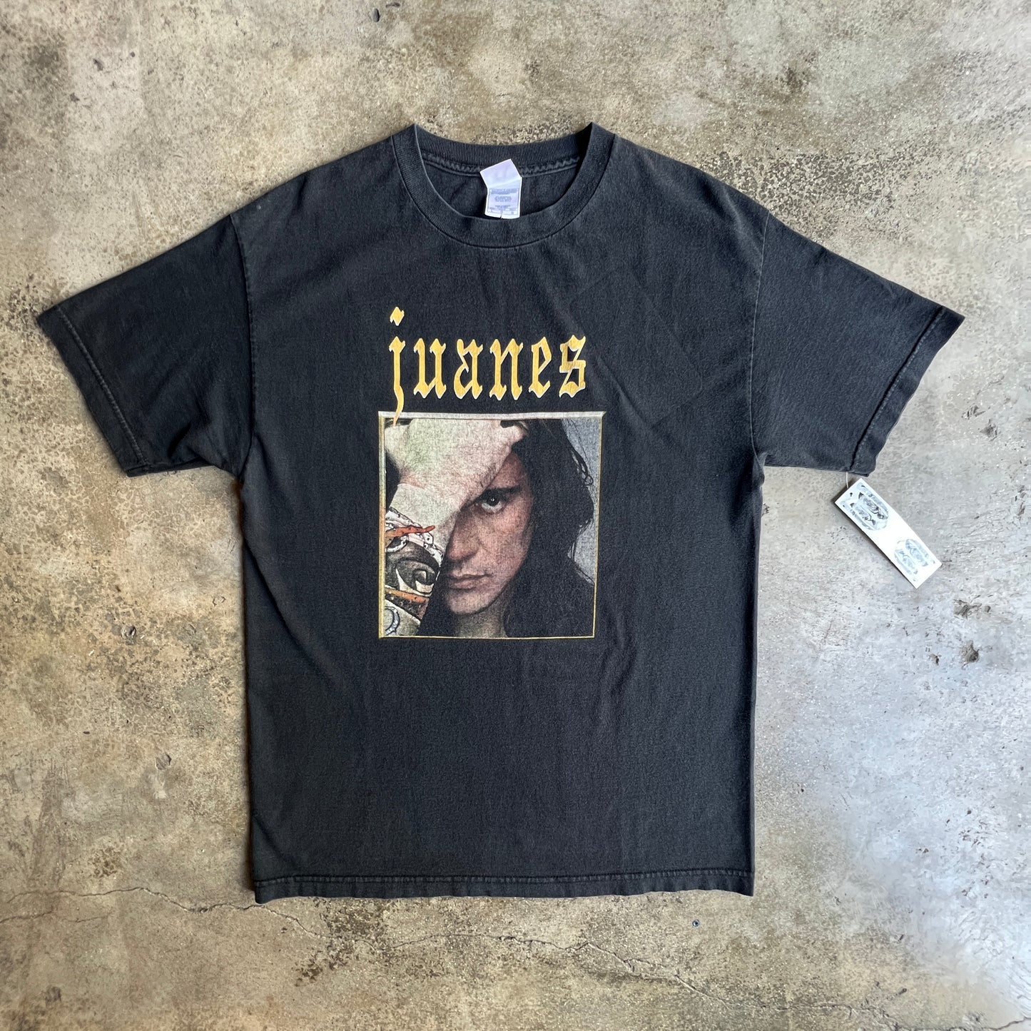 Vtg 05’ Juanes “Mi sangre” Tour