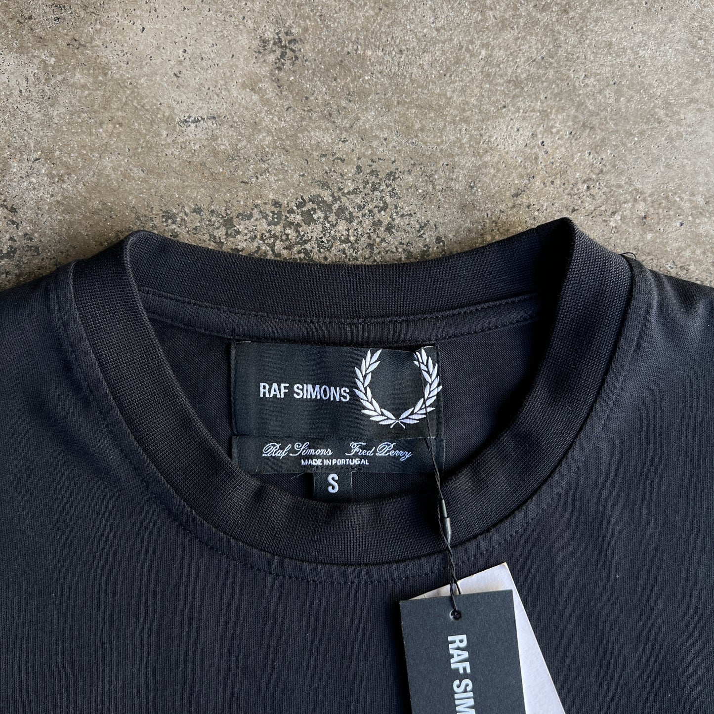 Black Tee