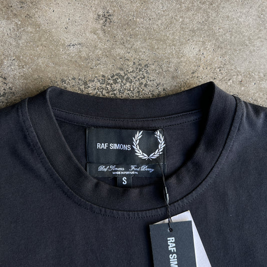 Black Tee
