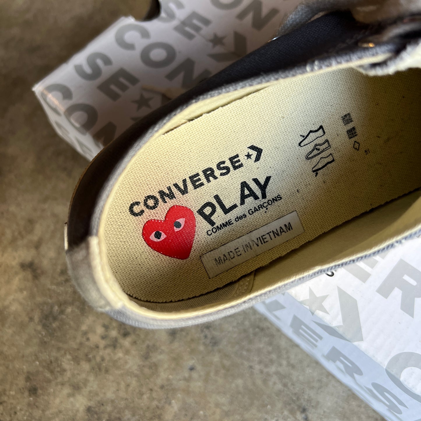 CDG Play Low Gray