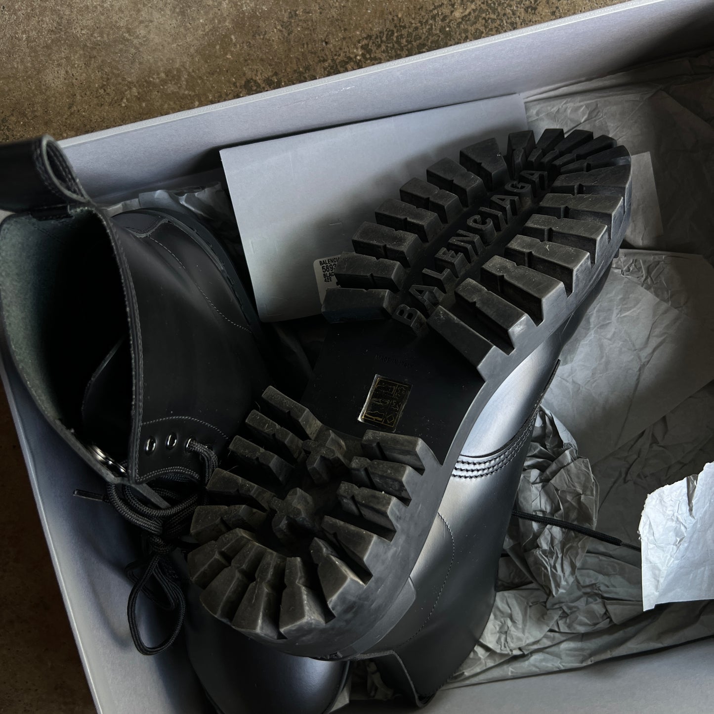Strike Boots 42