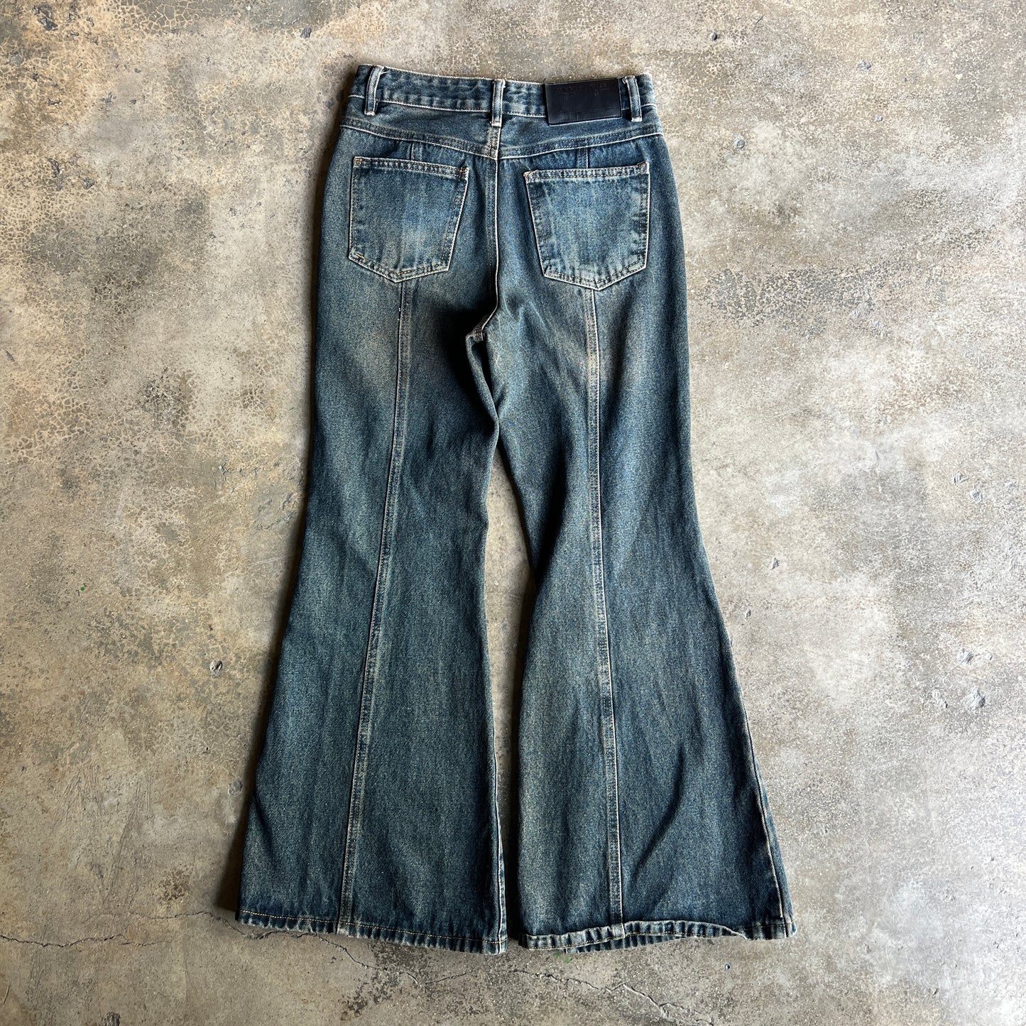 Flared Jeans