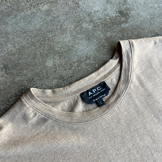 Tee