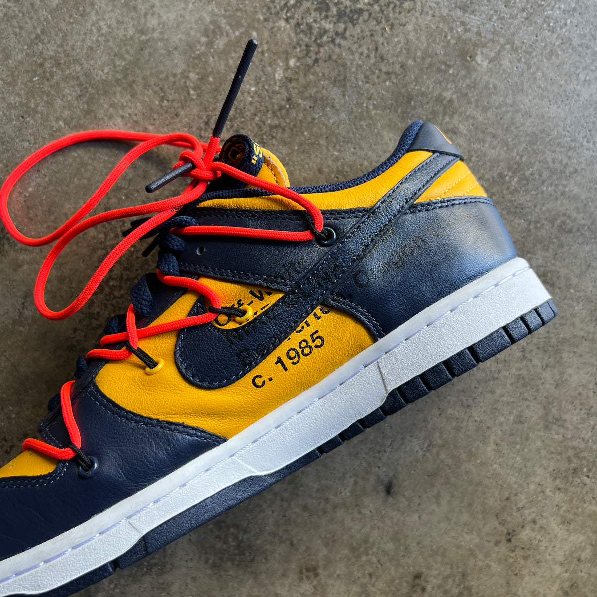 Dunk Low "University Gold"