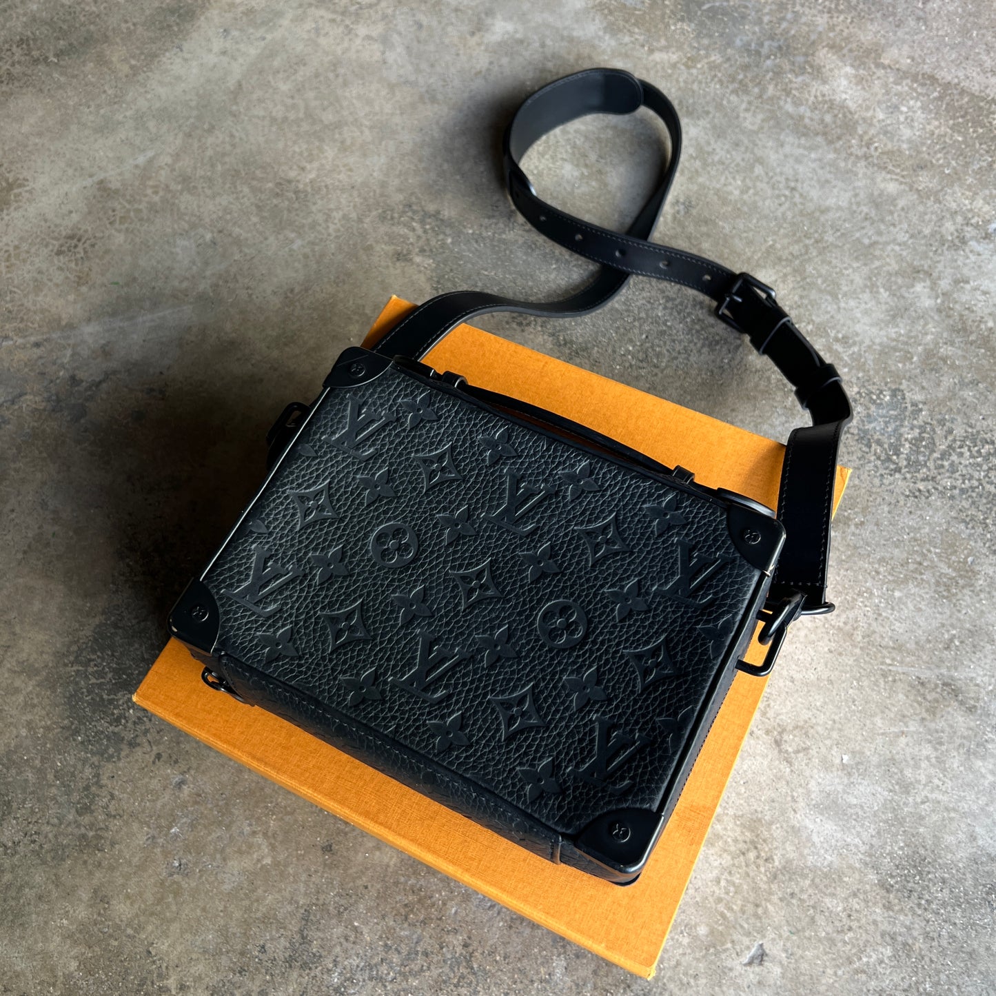 Soft Trunk Crossbody