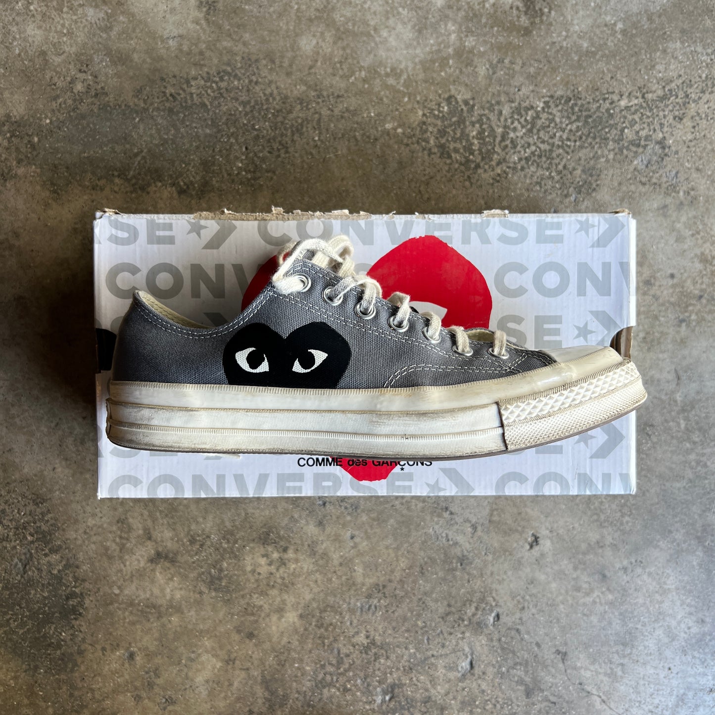 CDG Play Low Gray