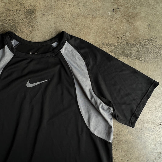 Nike 00’s Gorpcore tee