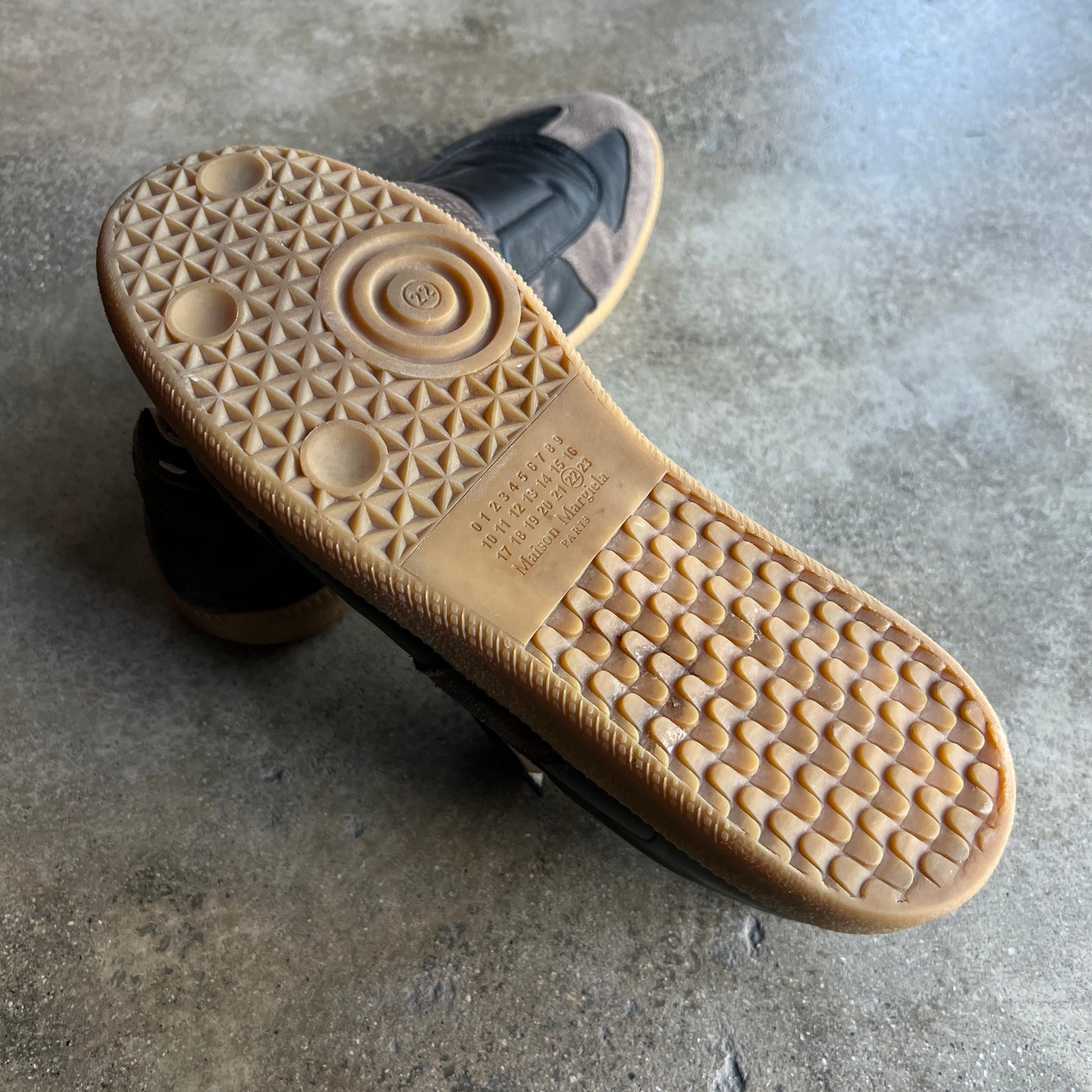 Laceless Gats