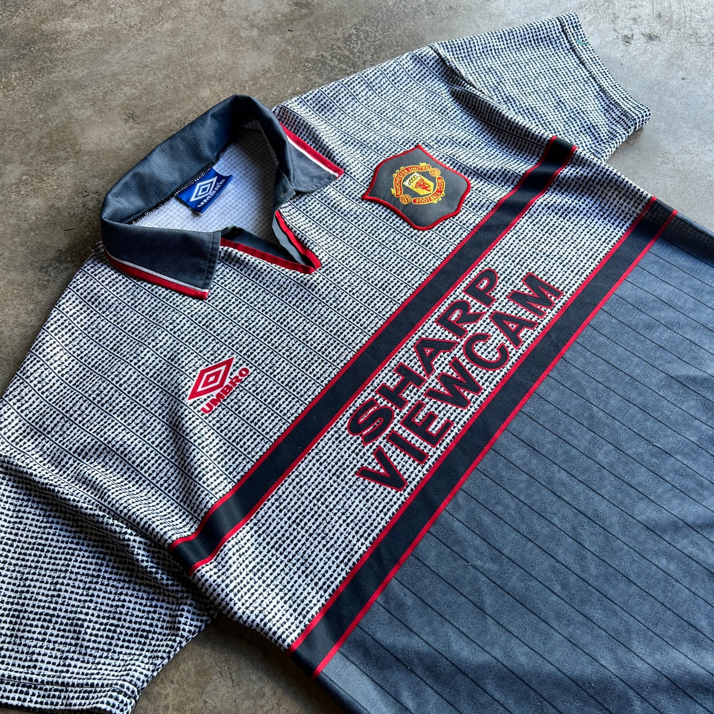 Manchester United 95’-96’ Away Shirt