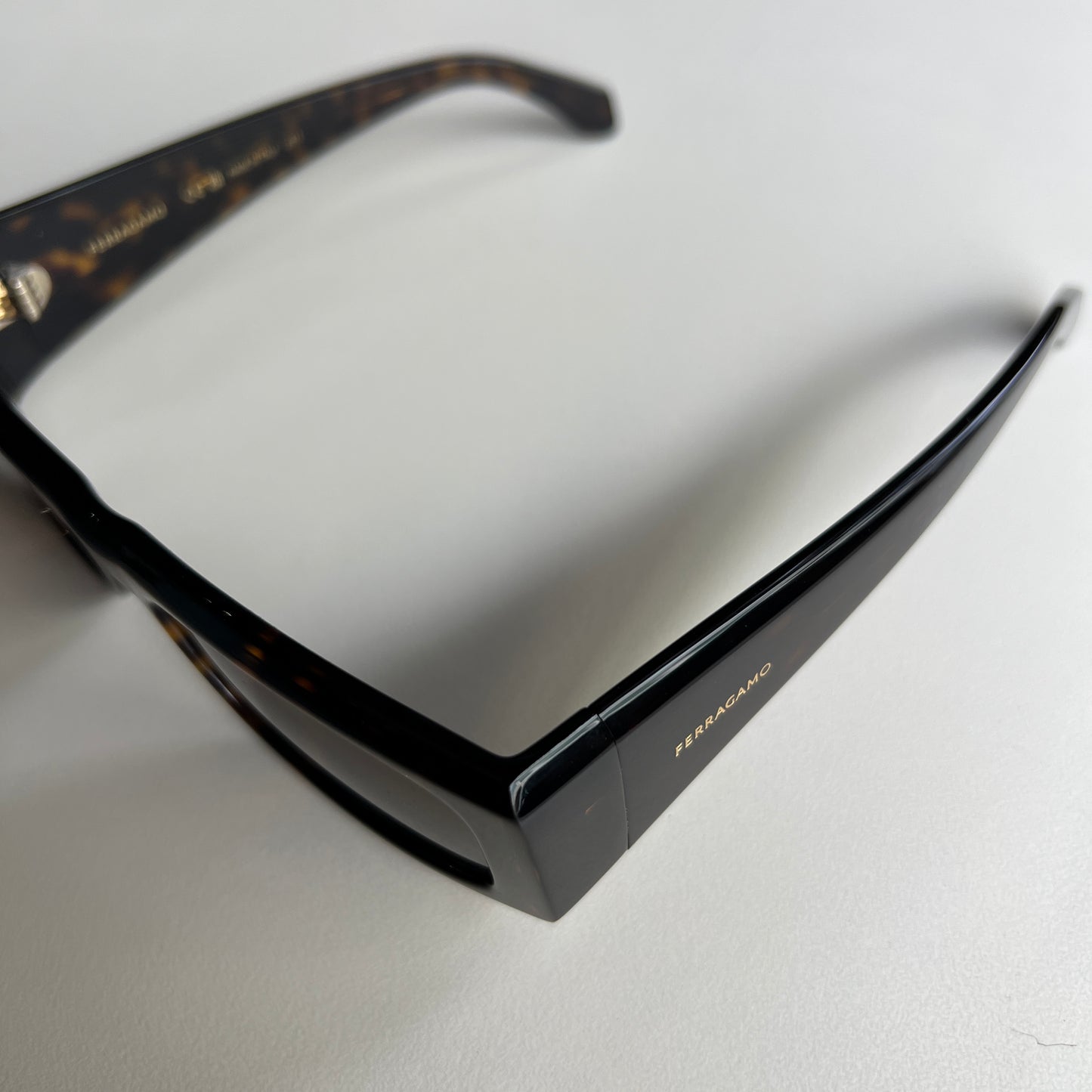 Squared Tortoise Sunglasses