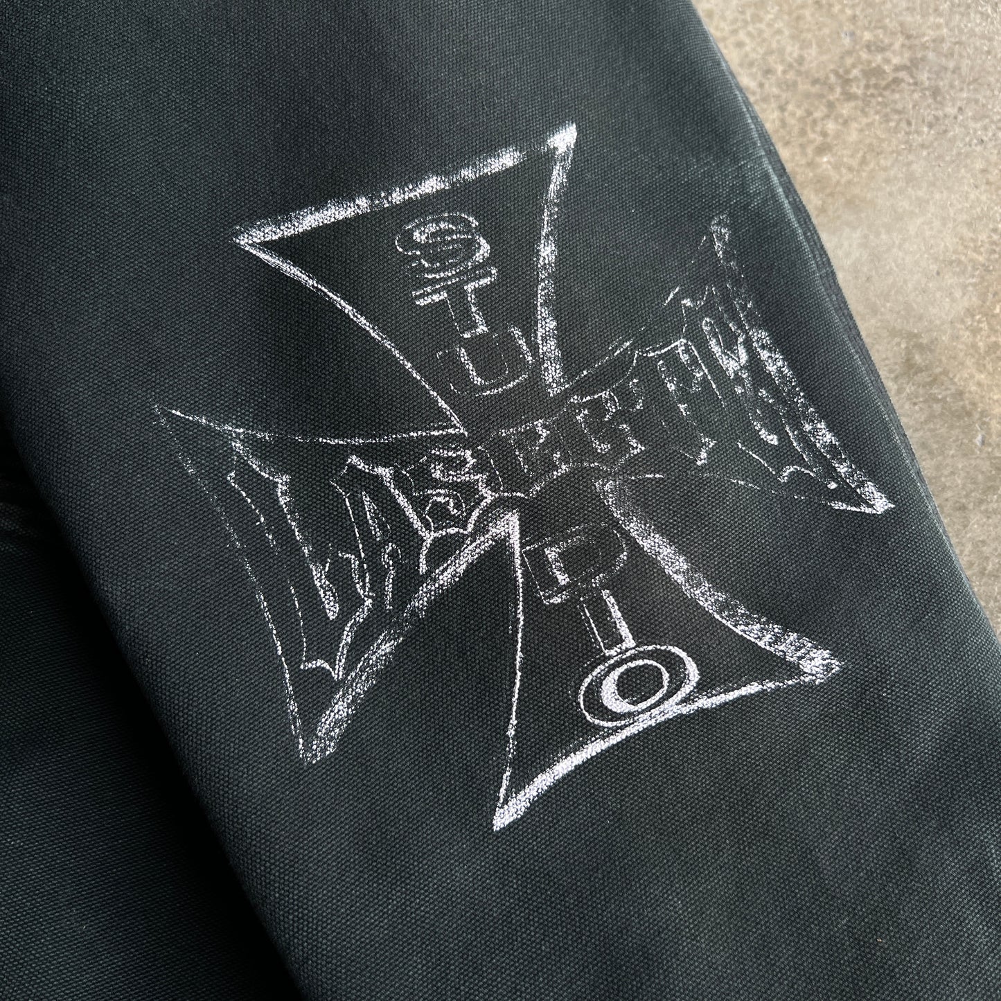 J01 BLK Iron Cross