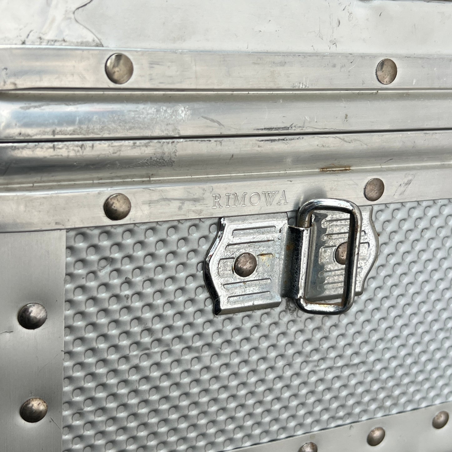 1976 Aluminum Case